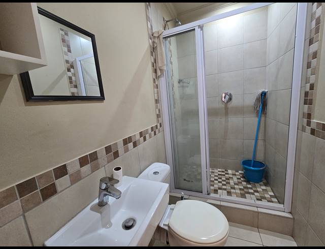 2 BEDROOM APARTMENT TO LET IN SHAKAS ROCK